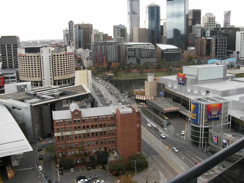 City Tempo - Whiteman St Melbourne Exterior photo